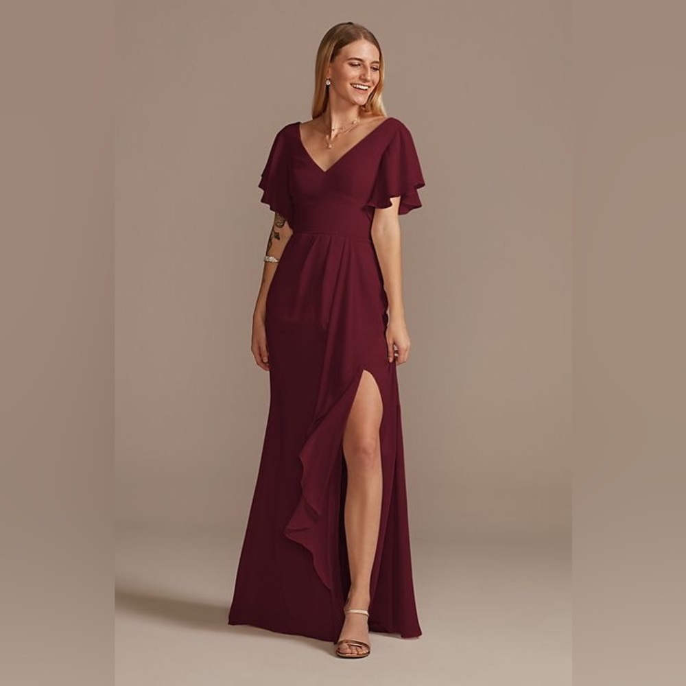 David’s Bridal - Bridesmaid Dress - Long/Floor Length - Wine - Flutter Sleeve